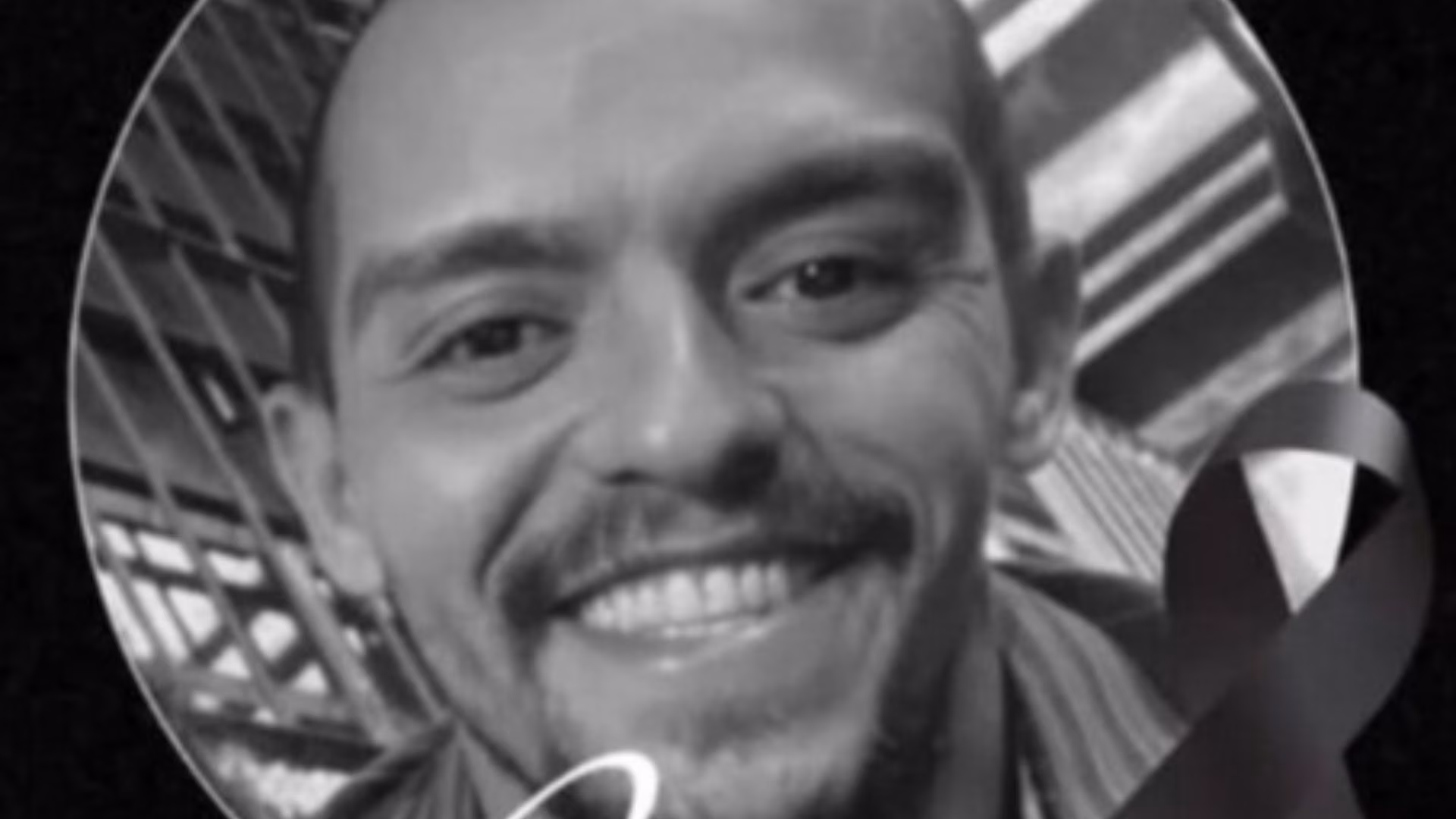 Equipes do SAMU foram acionadas e estiveram no local do acidente, porém o motociclista não resistiu aos ferimentos e morreu antes de receber atendimento hospitalar.