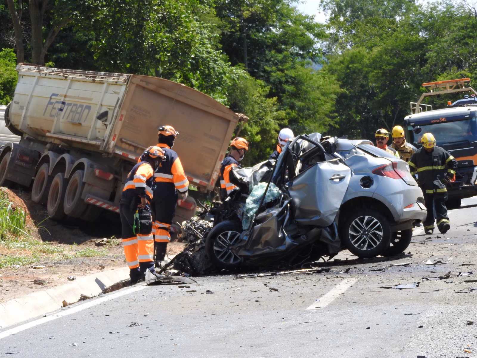 Identificado motorista de carro com placa de Timóteo morto em ultrapassagem na BR-381
