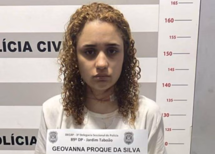 Estudante de 21 anos está presa suspeita de matar vítimas por ciúmes.