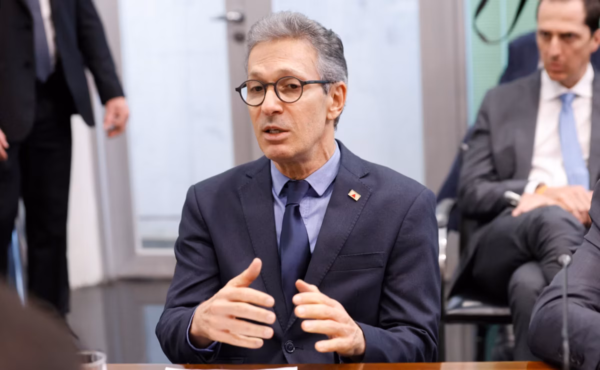 Governador Romeu Zema usou as redes sociais para celebrar a captura de Maduro