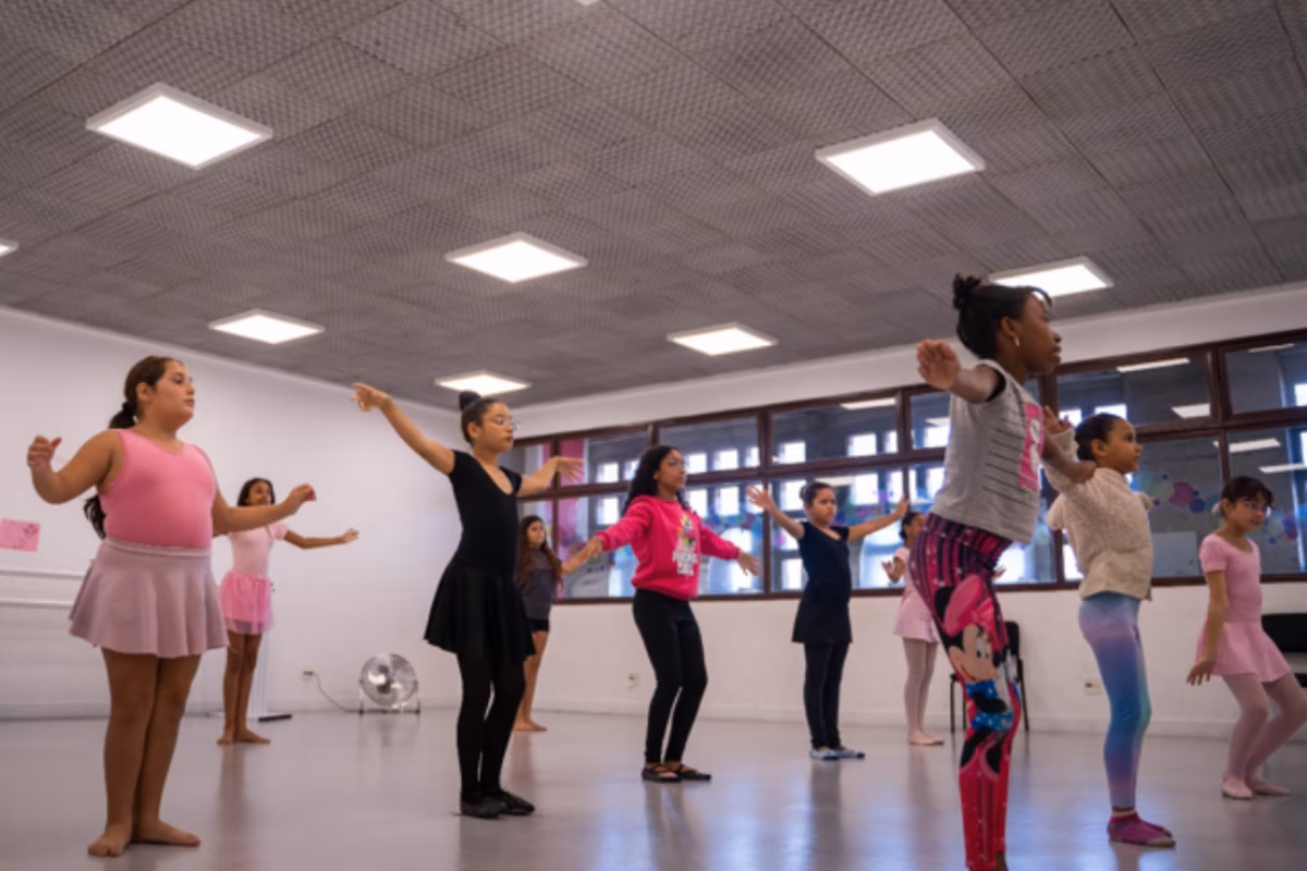 Teatro, circo, cursos, oficinas, planetário e atividades aquáticas estão no repertório para aproveitar a pausa no verão de São Paulo.