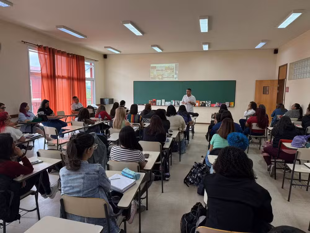 Alunos de Pedagogia participam de apresentações da Secretaria de Educação