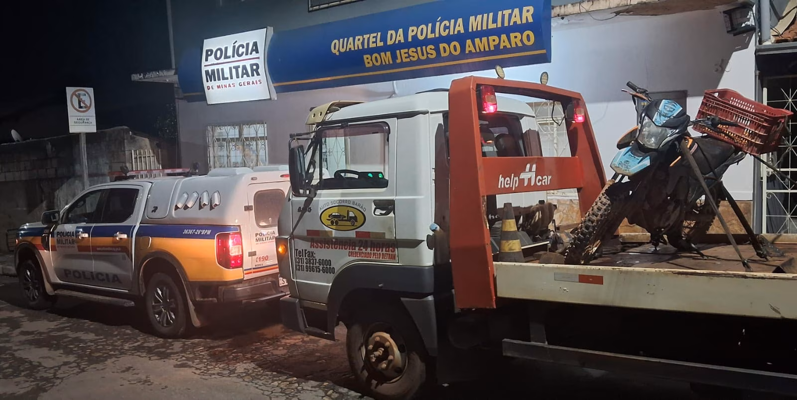 A situação configura, em tese, o crime de adulteração de sinal identificador de veículo automotor.