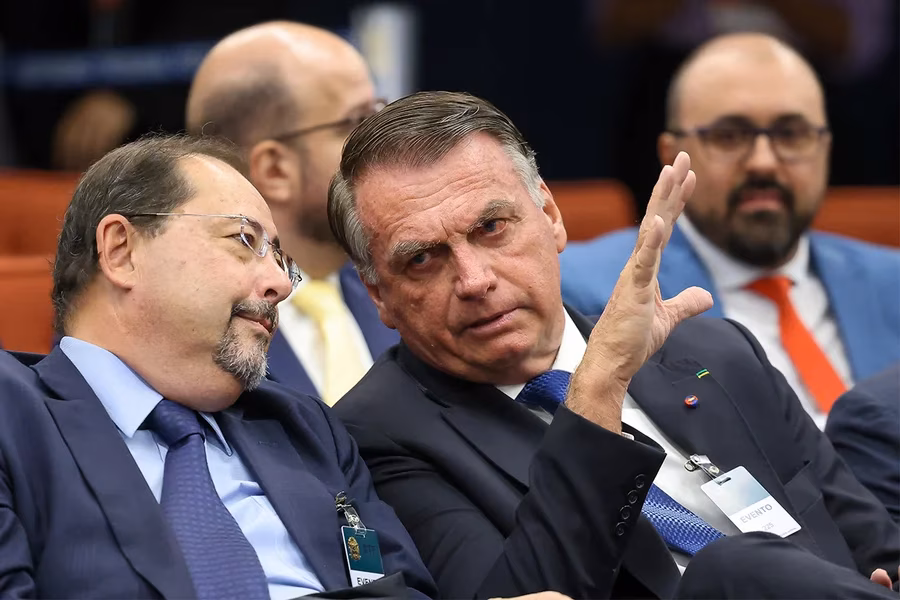 Jair Messias Bolsonaro ao lado de seu advogado, o dr. Celso Sanchez Vilardi