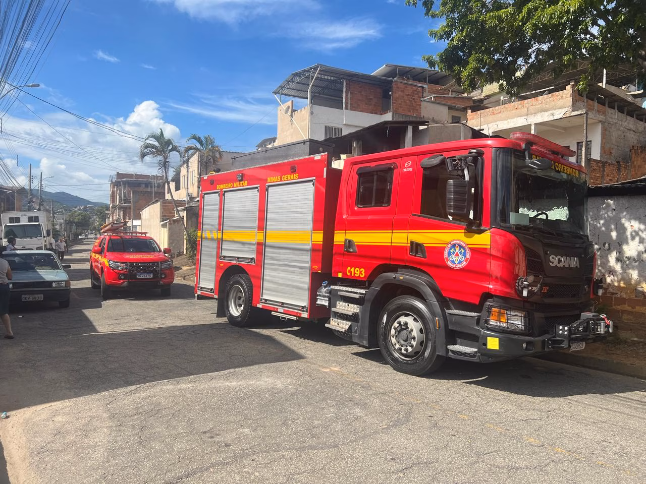 A motivação do crime não foi informada pelas autoridades até o momento.