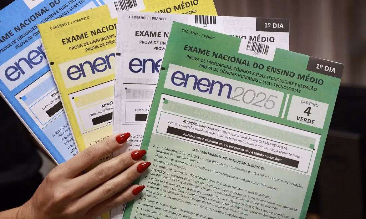 Como usar as notas do Enem para estudar no Brasil e no exterior