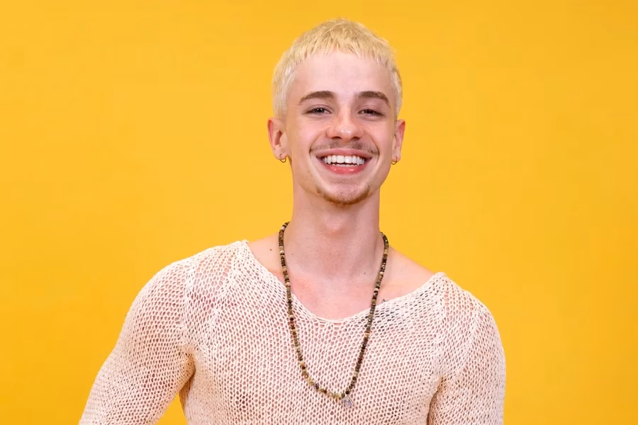 O termo twink ganhou mais notoriedade nas redes sociais após a entrada do influenciador e dançarino Juliano Floss no BBB 26