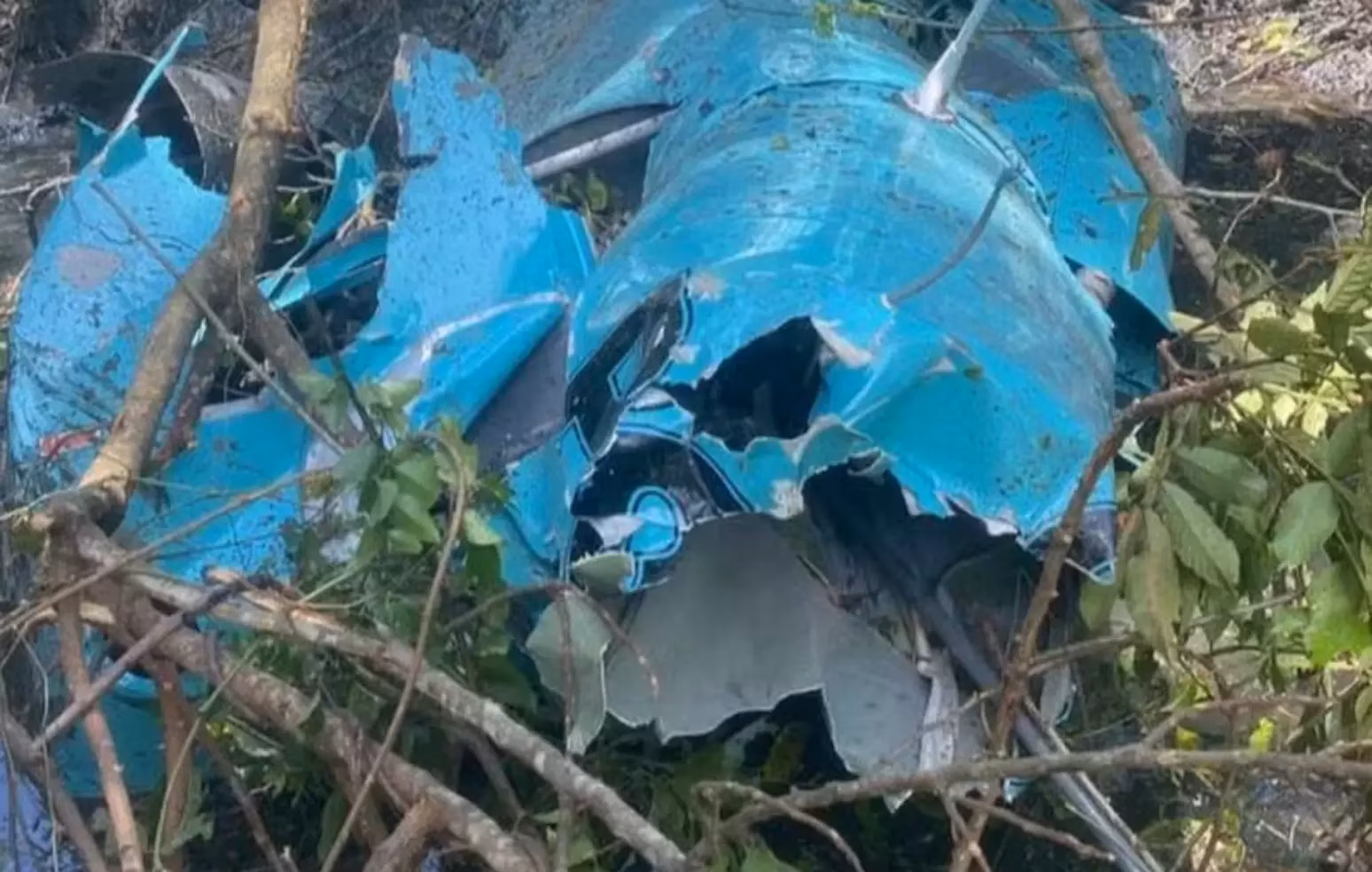 Helicóptero cai em Guaratiba