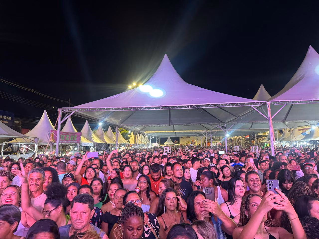 Praça da Estação durante o primeiro dia de comemorações.