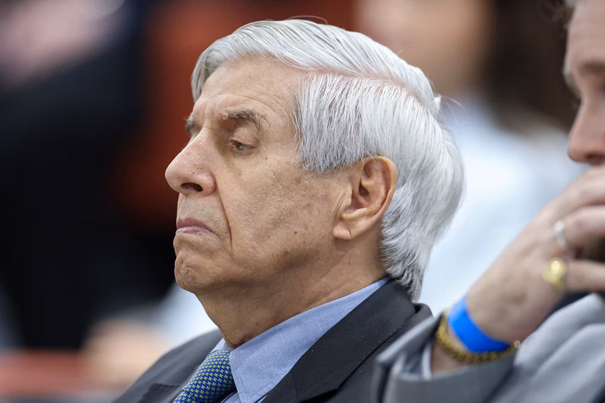 Diagnosticado com Alzheimer, Heleno já recebe, periodicamente, um empregado doméstico e uma passadeira na domiciliar