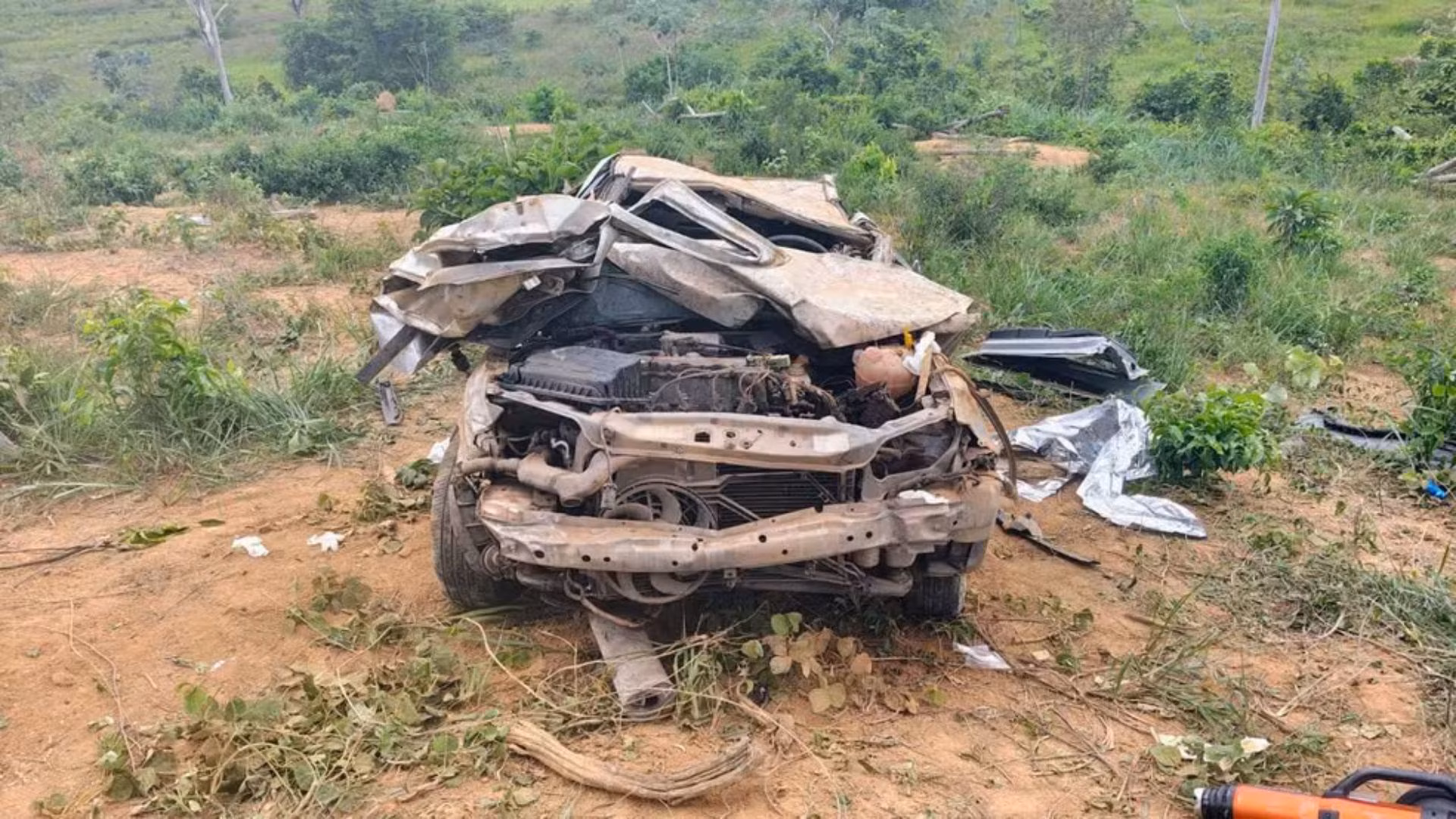 A motorista, uma mulher de 36 anos, foi socorrida em estado grave pelo Samu e encaminhada ao Hospital Márcio Cunha, em Ipatinga, onde recebeu atendimento médico especializado.