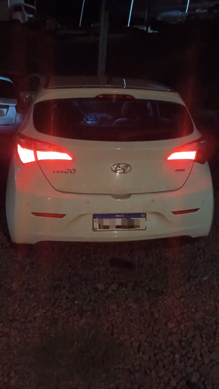 Segundo o relato, ela receberia R$ 2.000,00 pelo transporte do entorpecente, em uma espécie de “disk-entrega” regional.