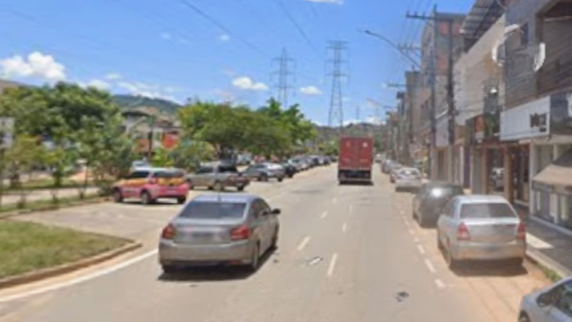 De acordo com o registro policial, a equipe da Polícia Militar realizava patrulhamento pela Avenida Selim José de Salles, no bairro Canaã, quando abordou o suspeito que conduzia uma bicicleta com características semelhantes às de um veículo furtado anteriormente.