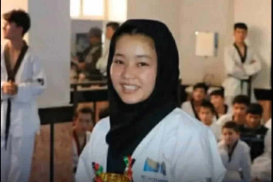 Khadija Ahmadzada, de apenas 22 anos, foi presa pelo Talibã em janeiro de 2026, na província de Herat