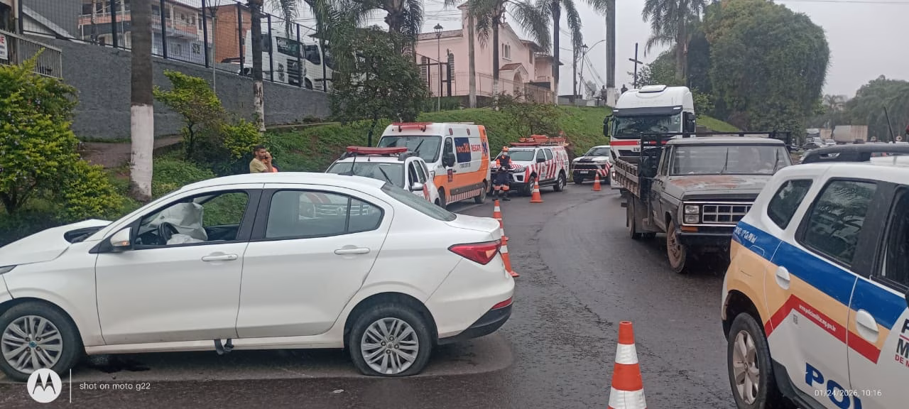 Segundo informações do Serviço Voluntário de Resgate (Sevor), a ocorrência foi registrada por volta das 8h58, no trevo do Cruzeiro Celeste, um dos principais acessos da rodovia na região.