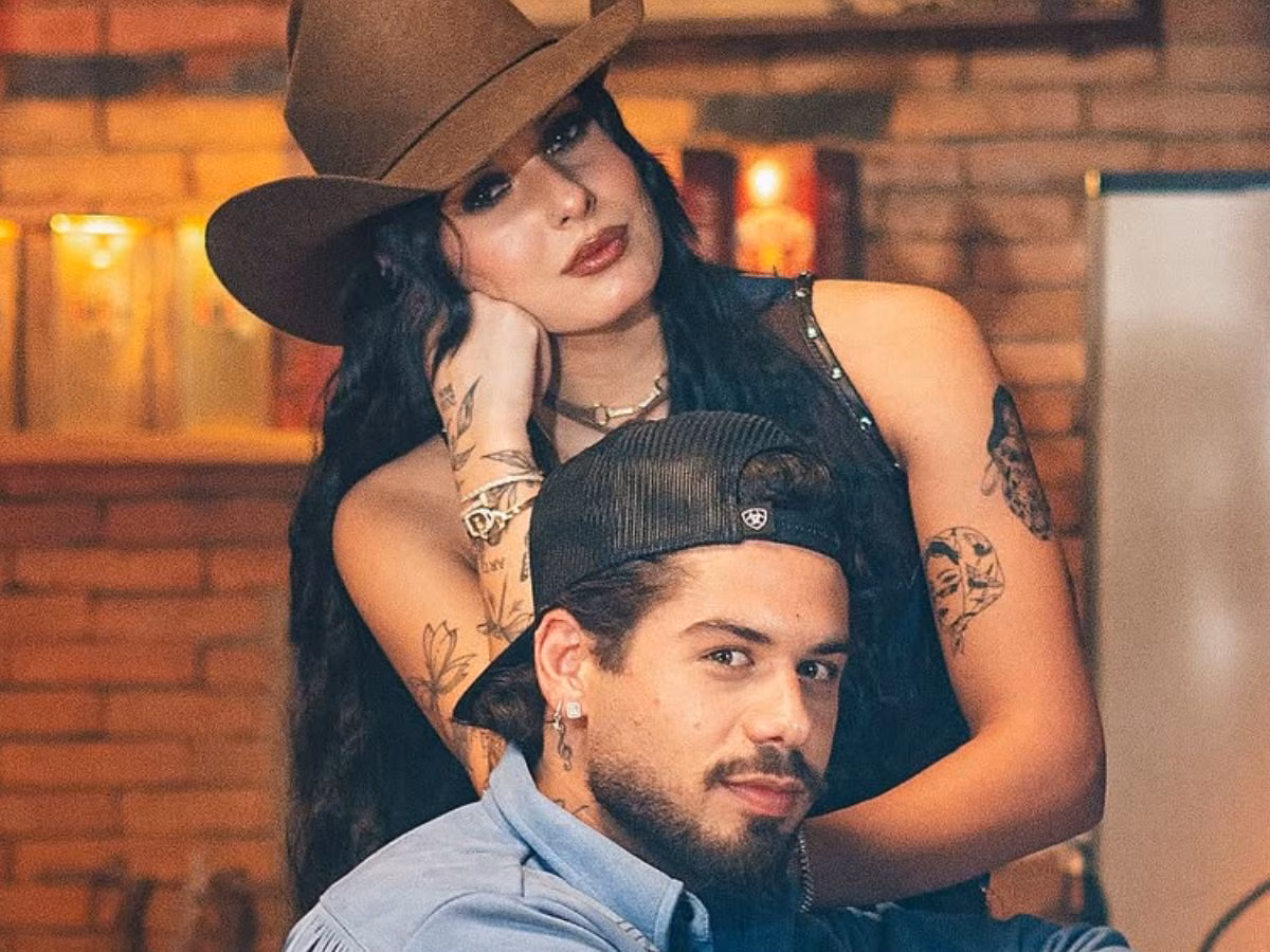 Cantor abriu o coração sobre término com a boiadeira e falou sobre a carreira em festival em Goiás