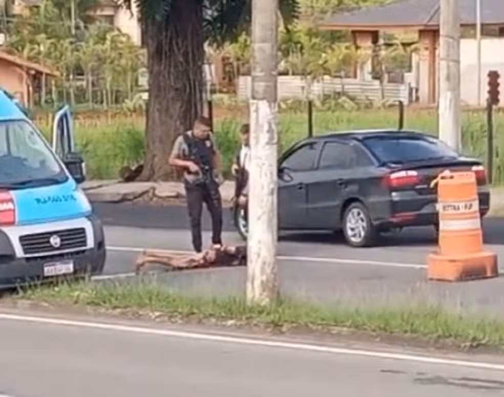 Acusado de roubar van no RJ é baleado durante abordagem em Juiz de Fora