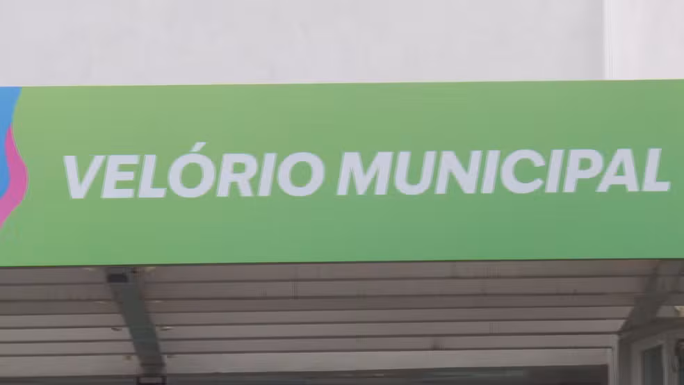O cabo Elias Fernandes, de 40 anos, foi sepultado nesta sexta-feira (30), em Barueri, na Grande SP.