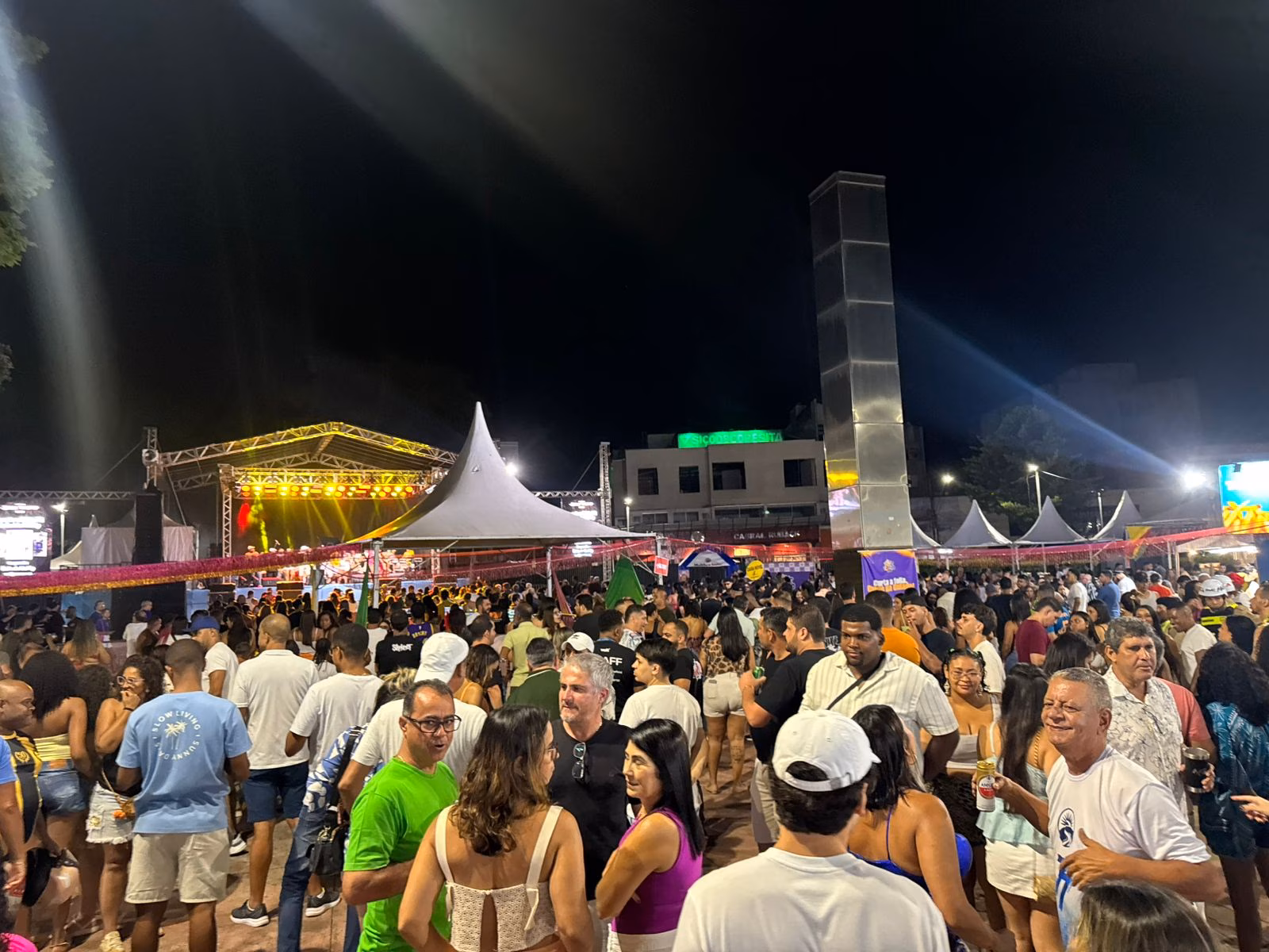 O evento conta com praça de alimentação, controle por ingressos digitais e esquema rígido de segurança.