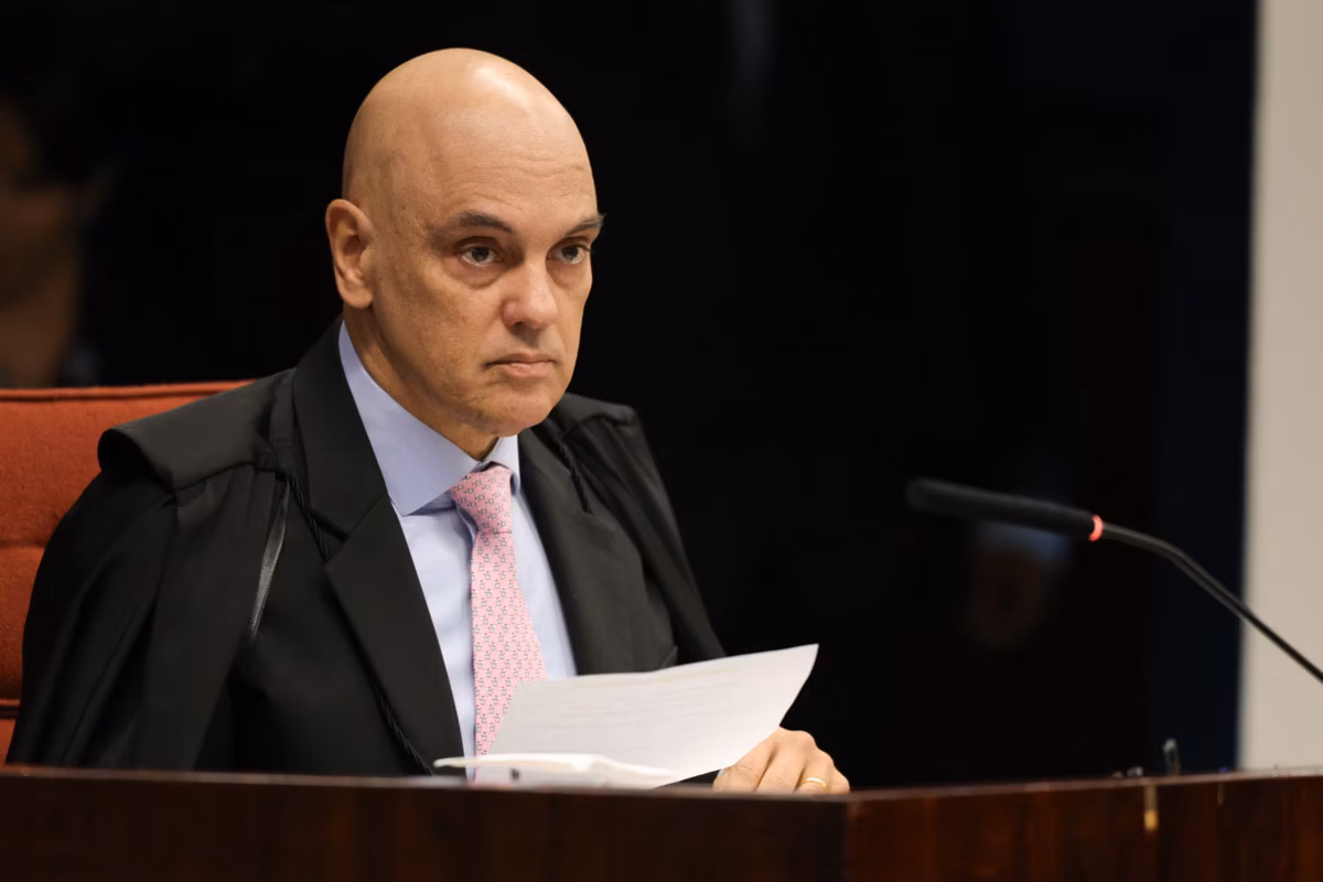 Moraes negou a informação que esteve com o então presidente do BRB na casa de Vorcaro em 2025