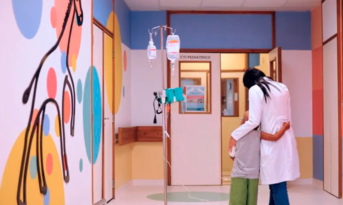 A educação em saúde é a principal ferramenta para reduzir o tempo entre o primeiro sintoma e o início do tratamento oncológico das crianças.