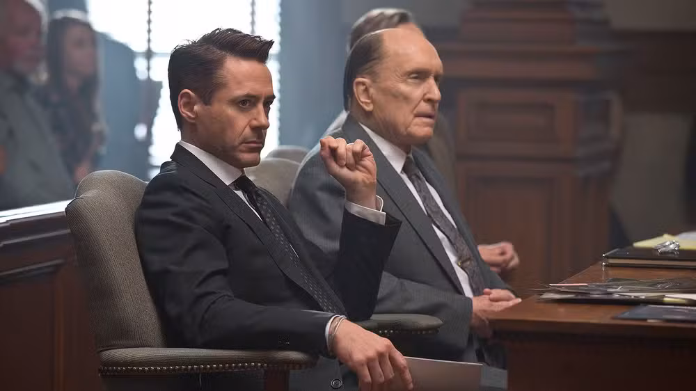 Robert Downey Jr. e Robert Duvall em cena de 'O juiz'
