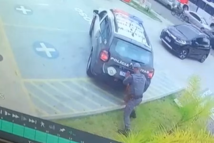 Agente da PM torturou um suspeito durante uma abordagem em Mauá, na região metropolitana de SP. Polícia instaurou inquérito.