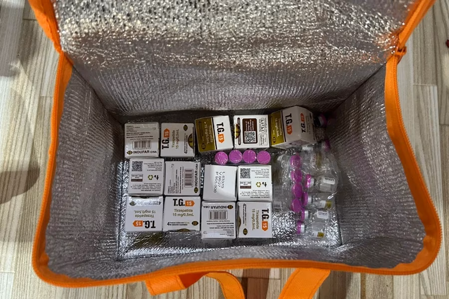 Os investigadores alertam que a compra de medicamentos por meio informal representa sério risco à saúde