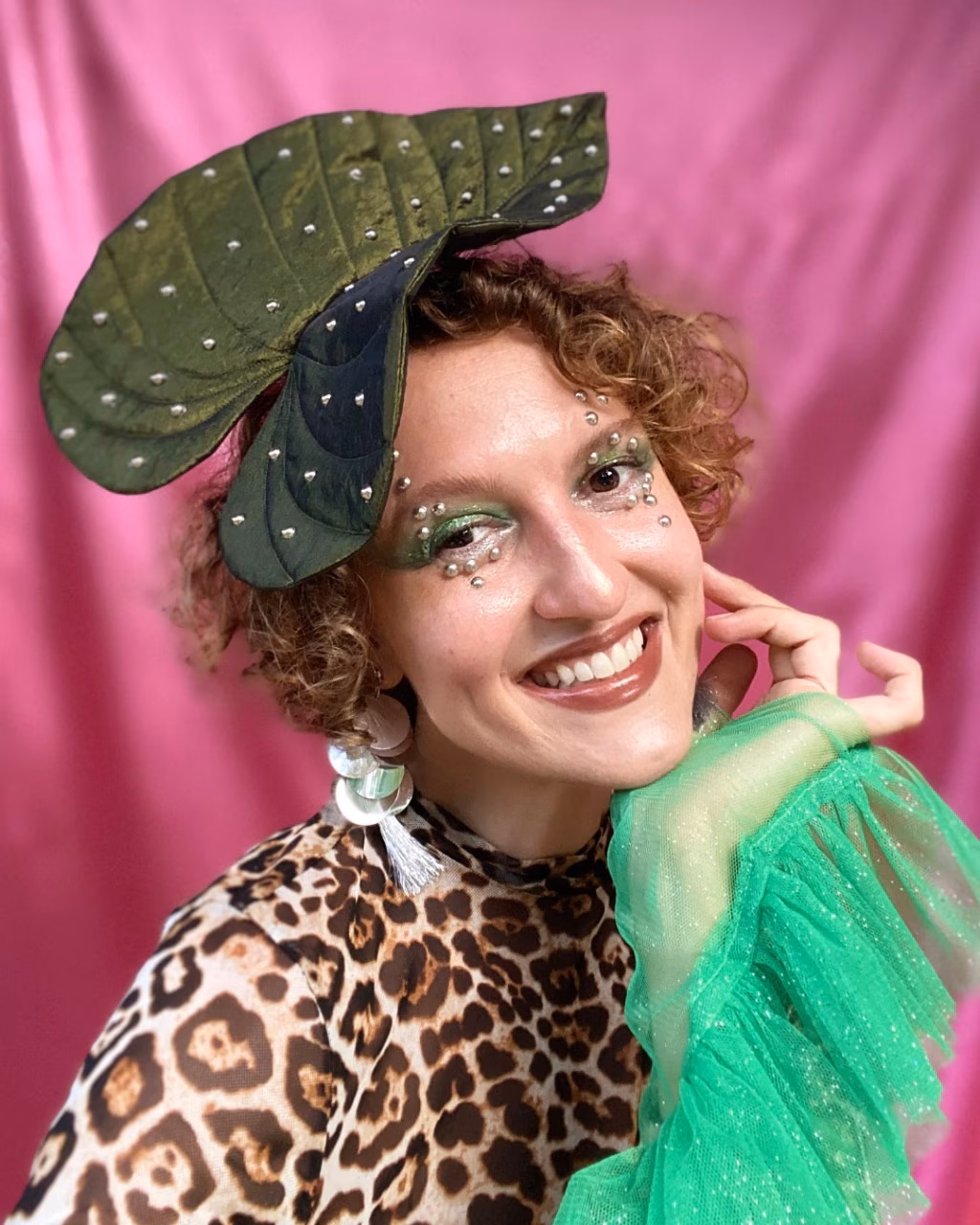 Esse universo reúne empreendimentos sobretudo dos setores de alimentação, artesanato, vestuário, economia criativa e serviços, que encontram no feriado prolongado uma chance de ampliar vendas, visibilidade e relacionamento com o público.