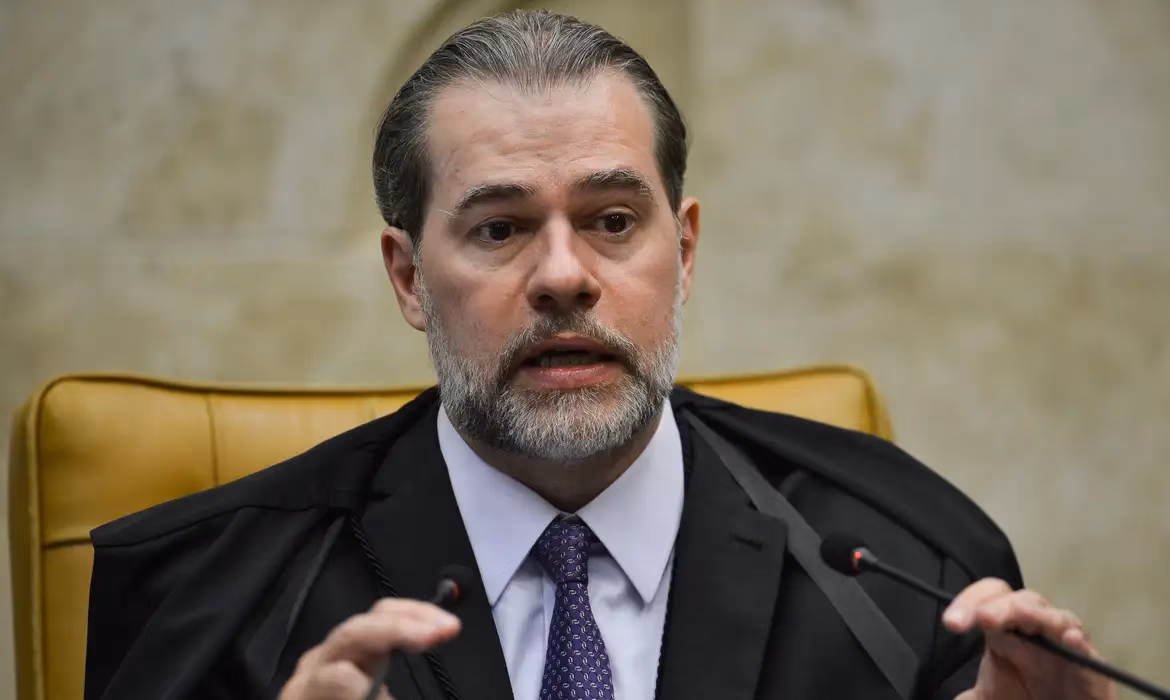 O ministro do STF Dias Toffoli confirmou que é sócio da empresa Maridt, mas afirmou que não exerce gestão e que sua participação é permitida pela Lei Orgânica da Magistratura.