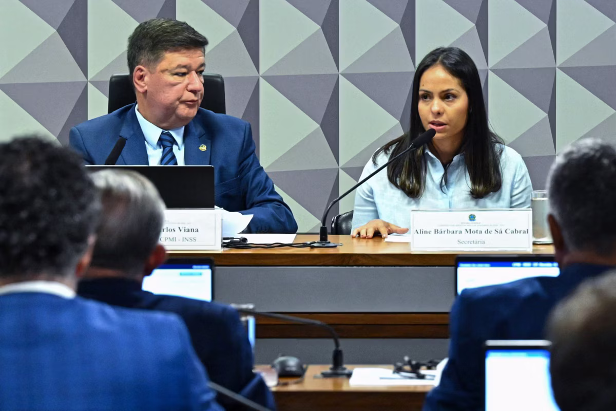 A ex-secretária do “Careca do INSS”, Aline Bárbara Mota de Sá Cabral, prestou depoimento à CPI do INSS nesta segunda-feira (2/3)