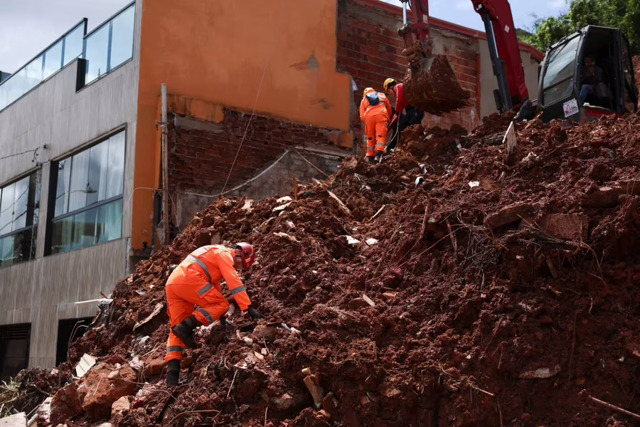 Projeto de Aécio Neves e Paulo Abi-Ackel prevê auxílio emergencial de R$ 600 para moradores da Zona da Mata mineira que cumprirem requisitos