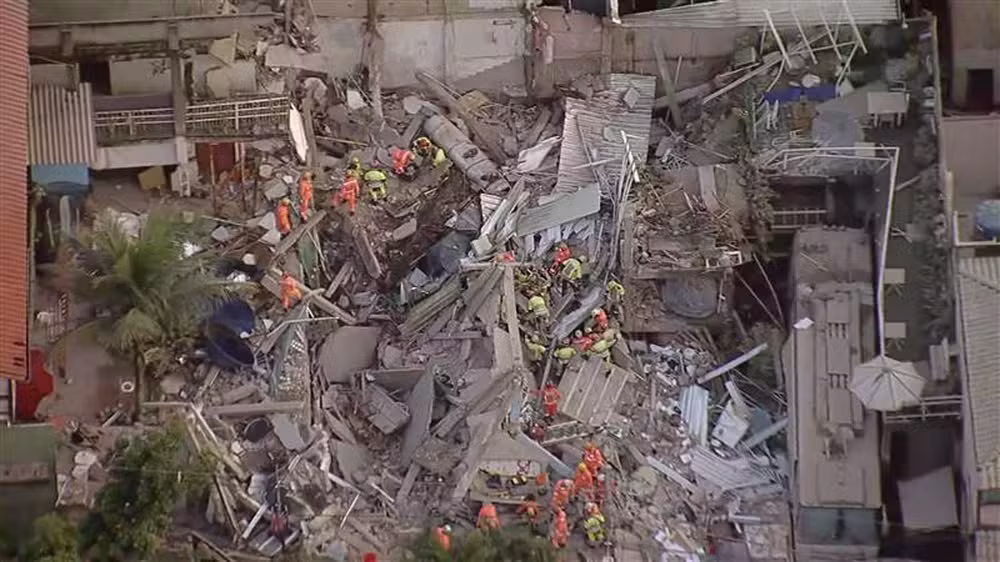 Prédio de 4 andares desabou 