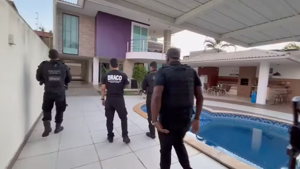 Agentes da Draco cumprem mandado em Rio das Ostras