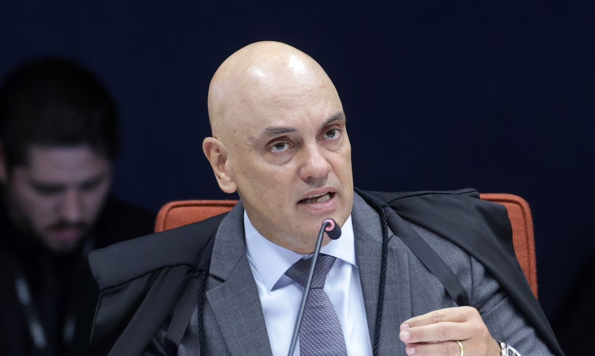 O presidente do Supremo Tribunal Federal (STF), Edson Fachin, nomeou o delegado da Polícia Federal Fábio Alvarez Shor como novo assessor do ministro Alexandre de Moraes na Suprema Corte.