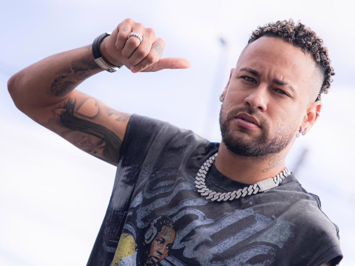 Neymar se reapresenta no Santos e inicia pré-temporada para 2026 (Reprodução/X: @SantosFC)