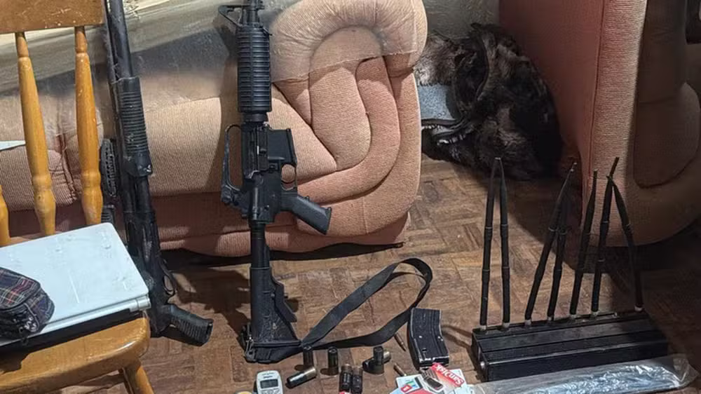 Operação integrada da PF mira tráfico de drogas, armas e facções