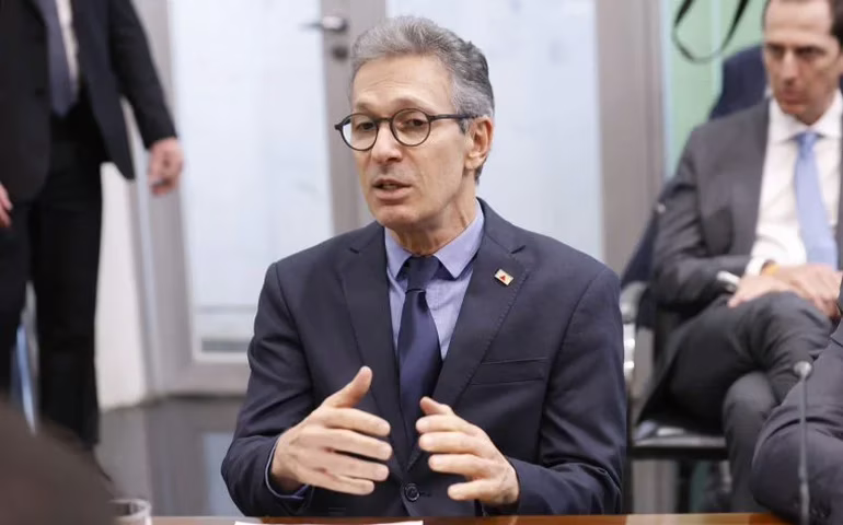 De olho na Presidência da República, Zema está na linha de frente dos governadores defensores de Bolsonaro