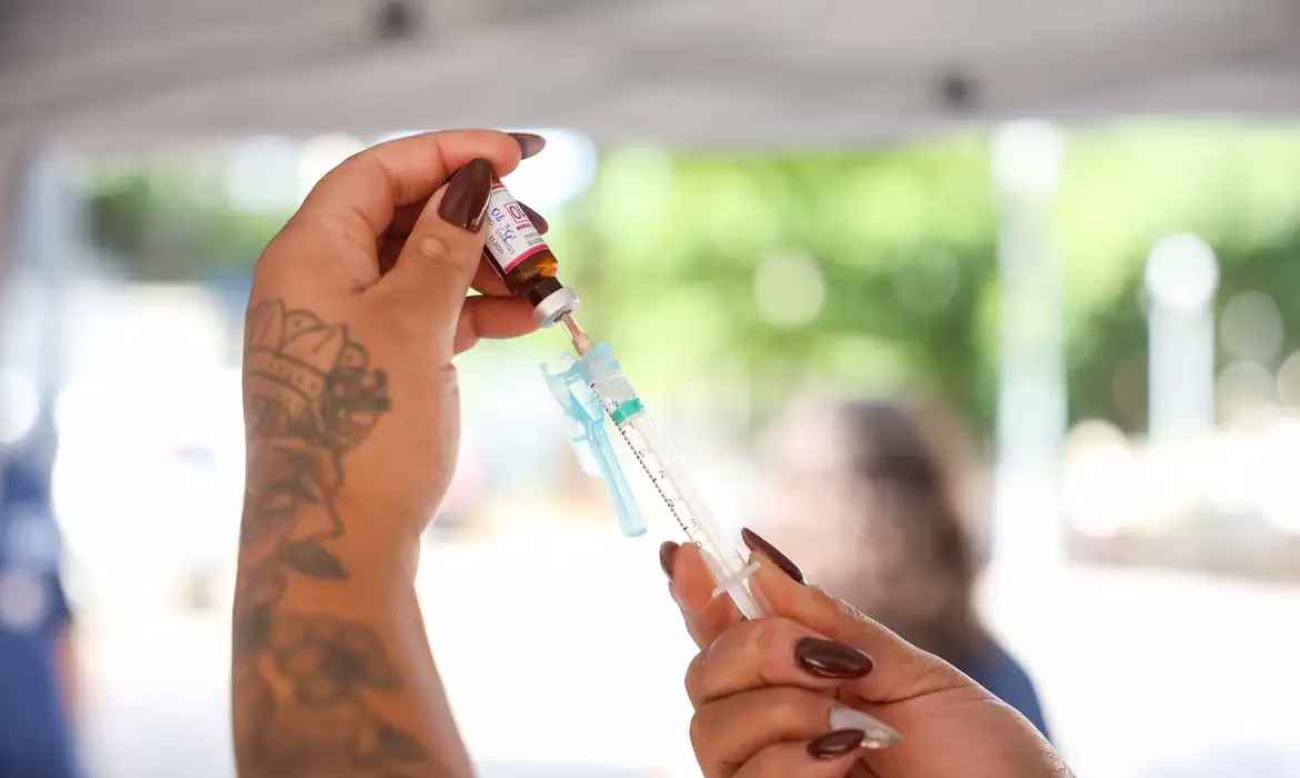 Em dois meses de 2026, continente teve metade dos casos de 2025.