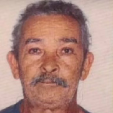 De acordo com informações da Polícia Militar Rodoviária Estadual, a ocorrência envolveu uma motocicleta e um automóvel. A vítima foi identificada como Calisto Garcia de Mattos, de 69 anos, morador do bairro Bela Vista, que não resistiu aos ferimentos e morreu ainda no local.