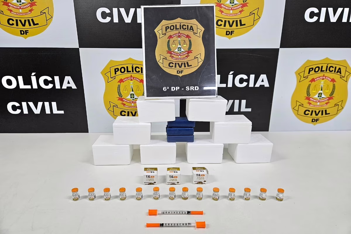 O cabeleireiro foi preso no momento em que fazia uma entrega para um cliente. No total, 14 ampolas foram apreendidas pela PCDF