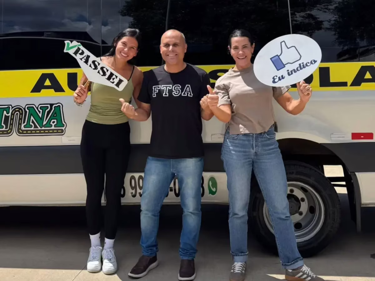 Ana Castela tira CNH para dirigir caminhão e ônibus: 'agora vou fazer de avião' (