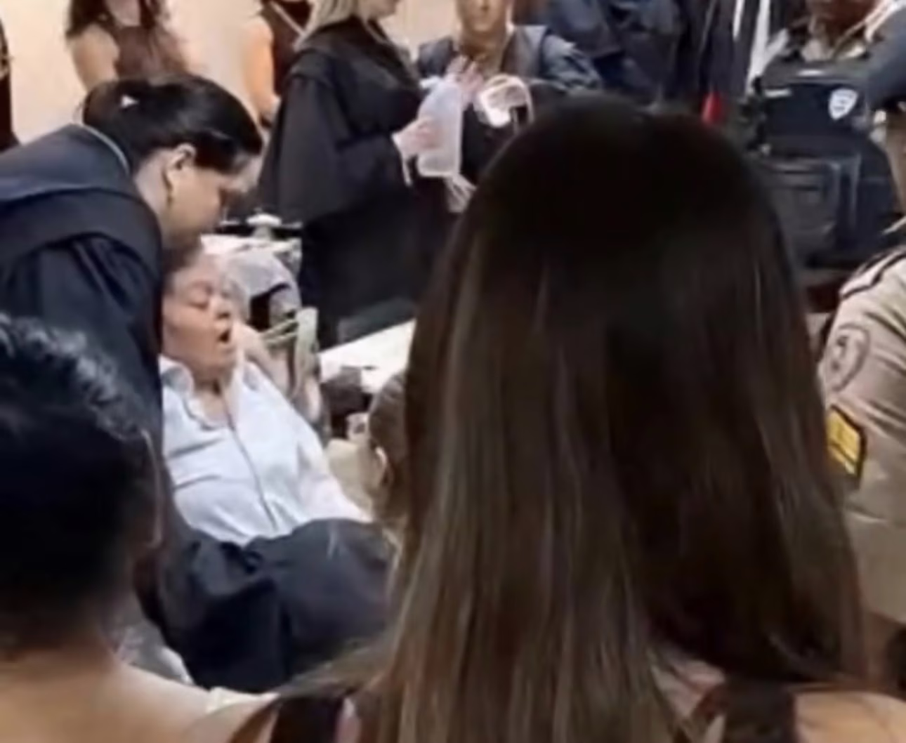 Ao ouvir a sentença, a mulher passou mal