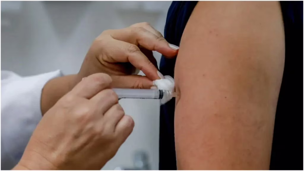 Santa Luzia recebeu 32 mil doses da vacina contra chikungunya (Paulo Pinto/Agência Brasil)