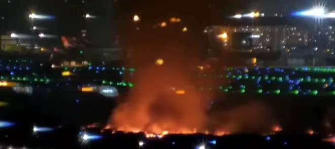 Área perta da pista pegou fogo 