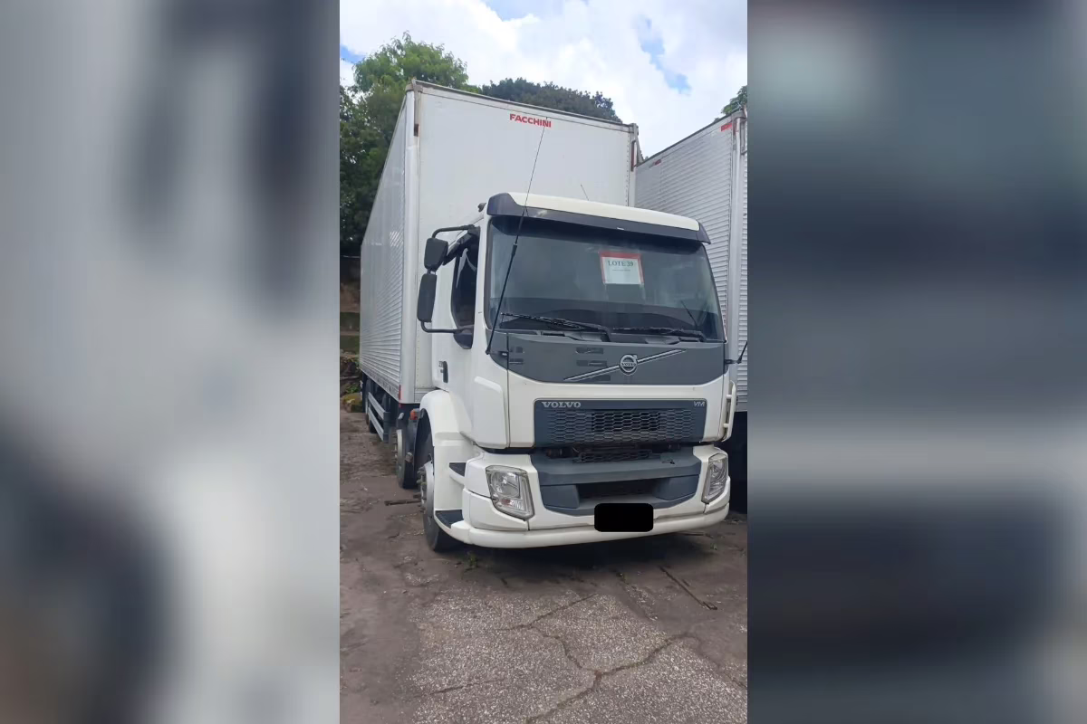 Leilão eletrônico da Receita Federal do Brasil terá 84 lotes, com veículos, eletrônicos e ouro; propostas começam em 6 de abril