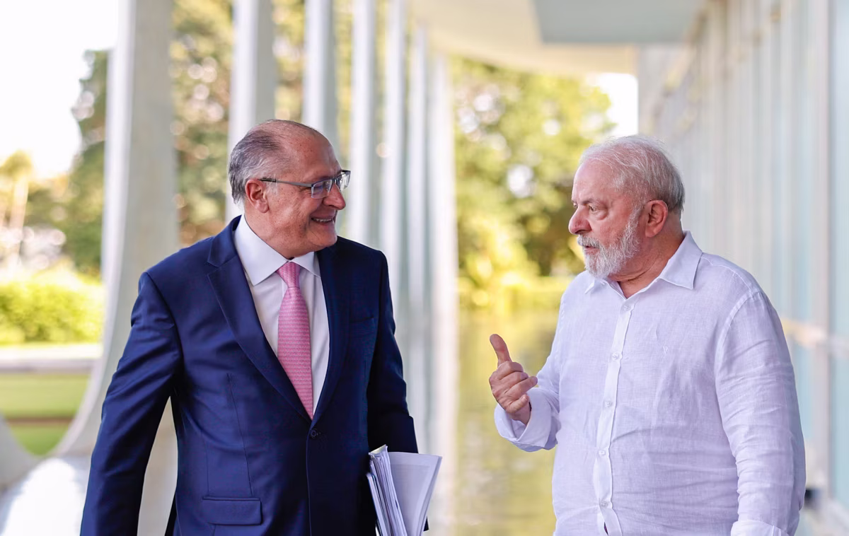 Presidente Lula, durante encontro com Ministro do Desenvolvimento, Indústria, Comércio e Serviços, Geraldo Alckmin