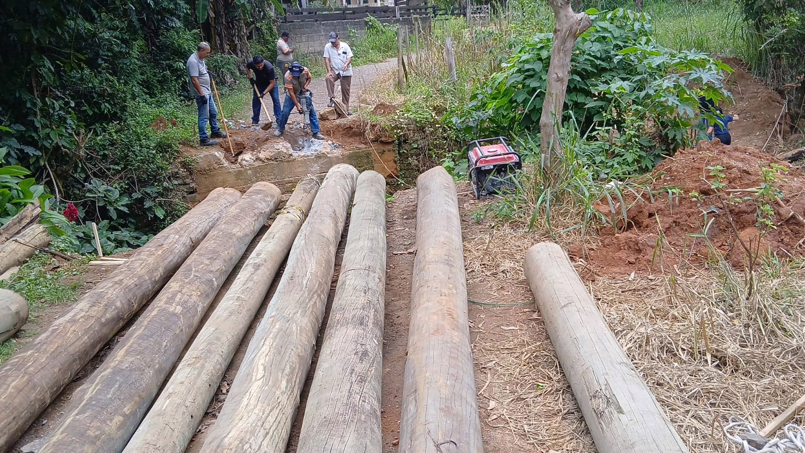 SUGESTÃO DE PAUTA - Ipatinga entrega ponte reconstruída na comunidade do Pedra Branca