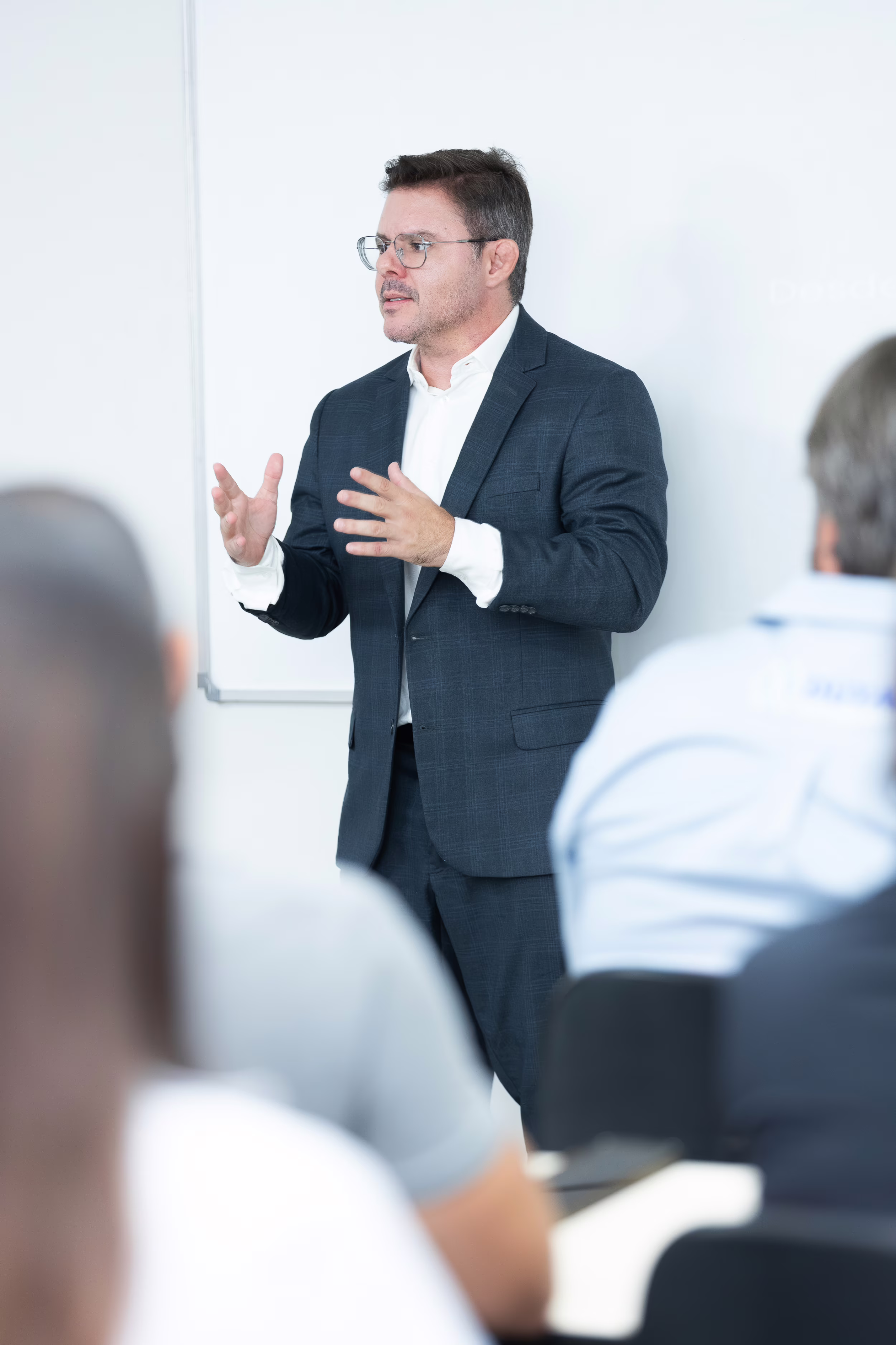 Fwd: Evento reúne empresários para apresentar caminhos estratégicos de redução da carga tributária no setor metalmecânico