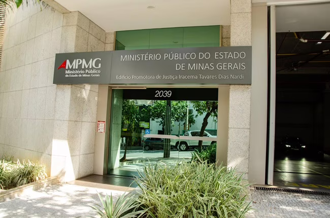 Procon-MPMG multa rede de academias Bluefit por cobrar valores abusivos em rescisões de contrato